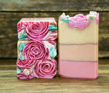 Load image into Gallery viewer, Bed Of Roses Soap